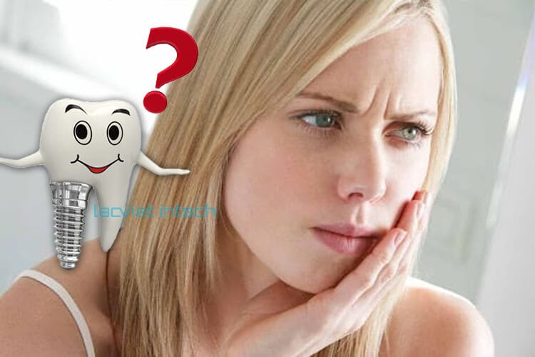 cay-rang-implant-co-bi-bien-chung-khong