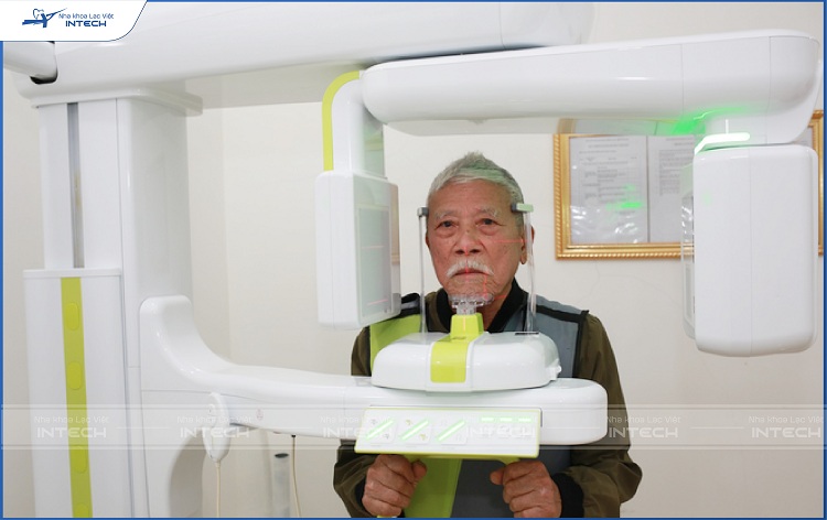 Nhờ máy móc hiện đại, Nha khoa Lạc Việt Intech đã phục hình thành công cho nhiều trường hợp mất răng, ngay cả với ca khó