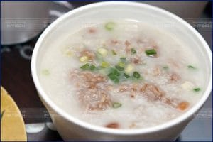 Ăn cháo, súp trong ngày đầu tiên sau cấy ghép Implant.